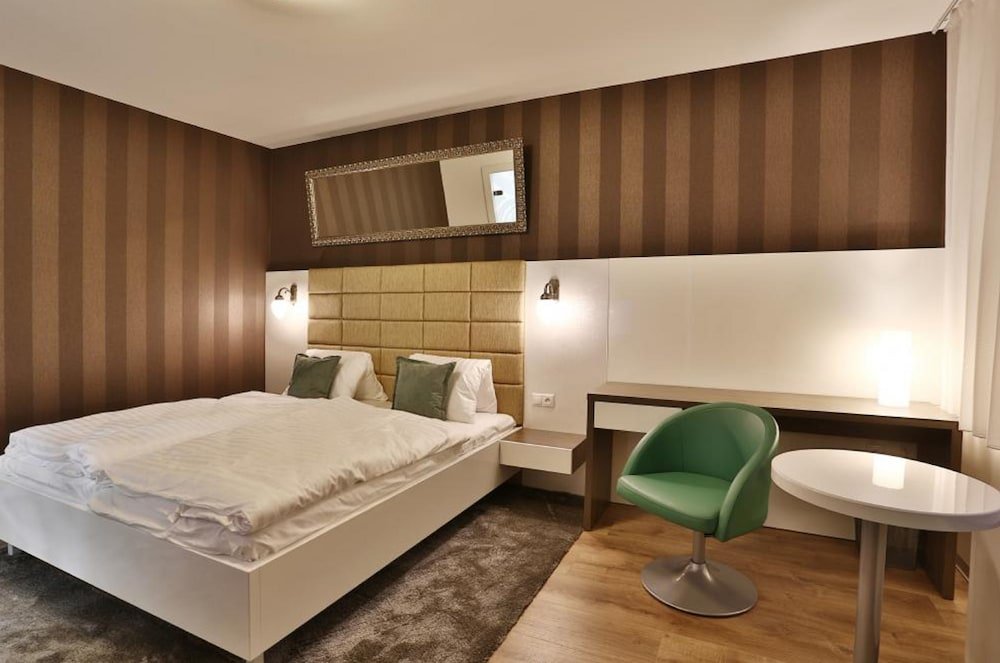 Фото VIP Apartments