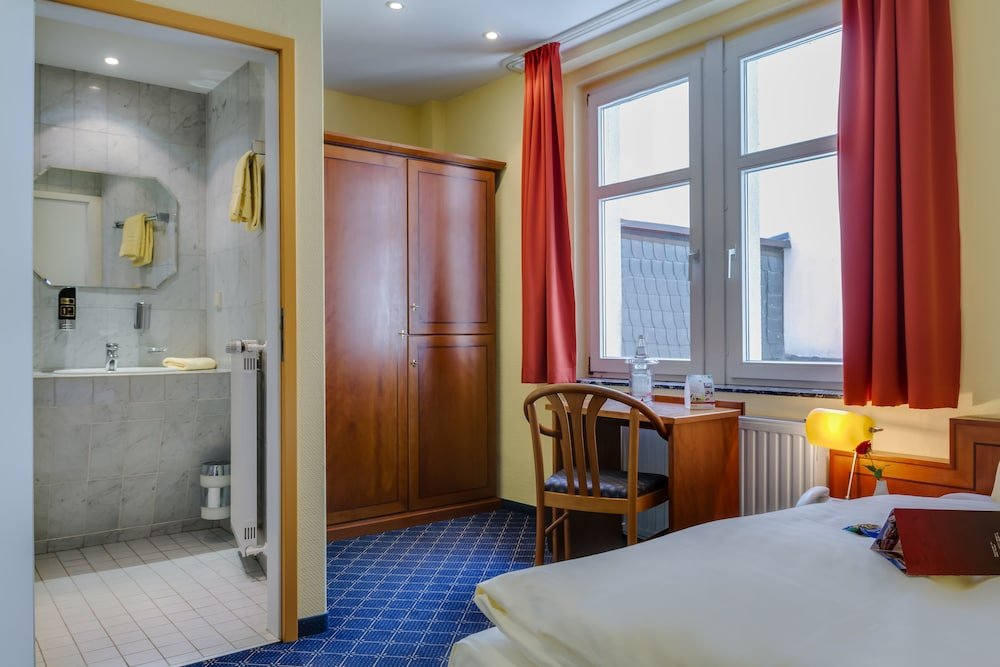 Фото Hotel Deutsches Haus Mittweida