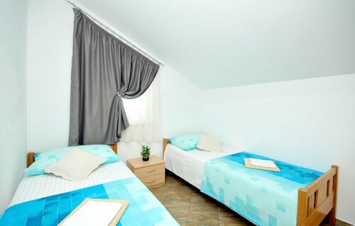 Гостиница Beautiful Home in Kastel Stafilic With Wifi and 4 Bedrooms
