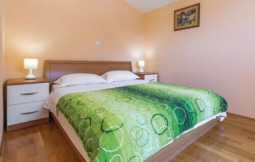 Гостиница Nice Home in Makarska with WiFi, 3 Bedrooms & Hot Tub
