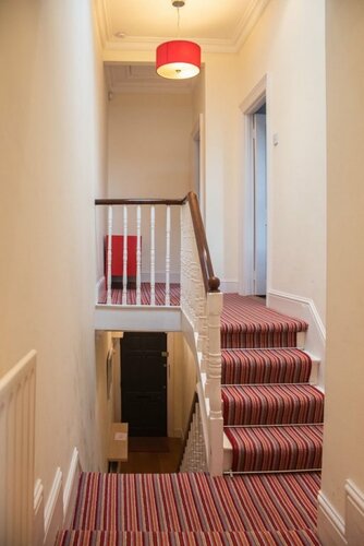 Гостиница Rugby Lodge 3 Bedrooms Dublin в Дублине
