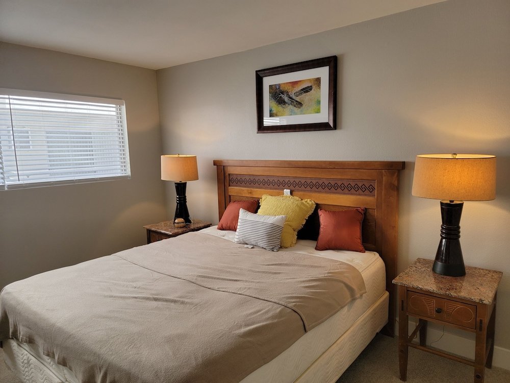 Фото Hollywood Cosmopolitan Apartments