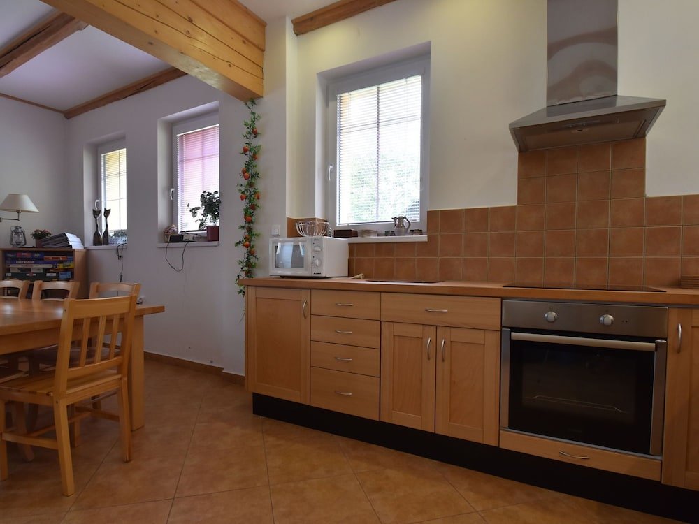 Фото Spacious Holiday Home in Lampertice With Swimming Pool