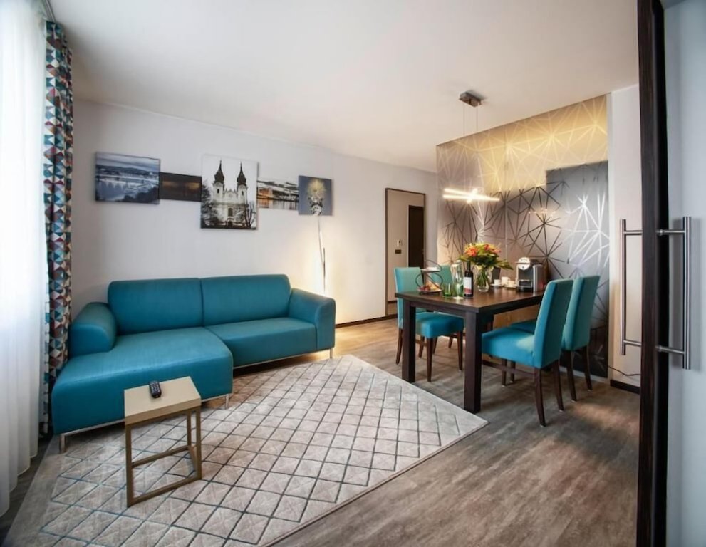 Фото Trans World Hotel Donauwelle