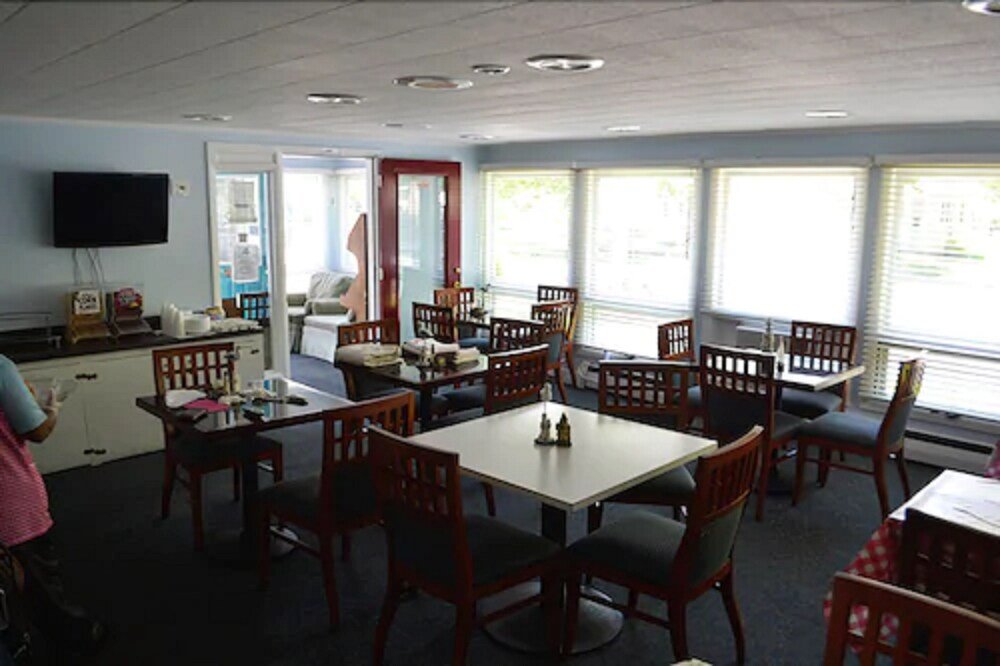 Фото Ocean Breeze Motel