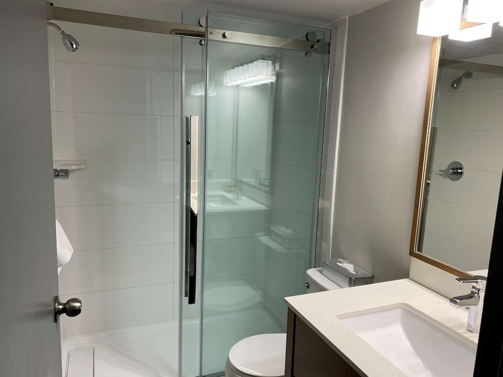 Фото Best Western Plus Vancouver Airport Hotel