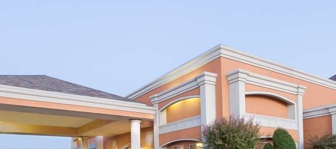 Фото Days Inn by Wyndham Irving Grapevine Dfw Airport North