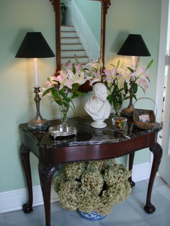 Фото Bishops Hall