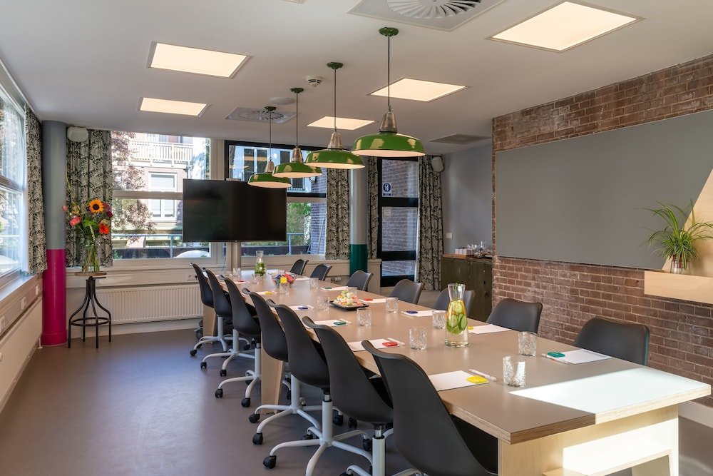 Фото Stayokay Amsterdam Vondelpark - Hostel