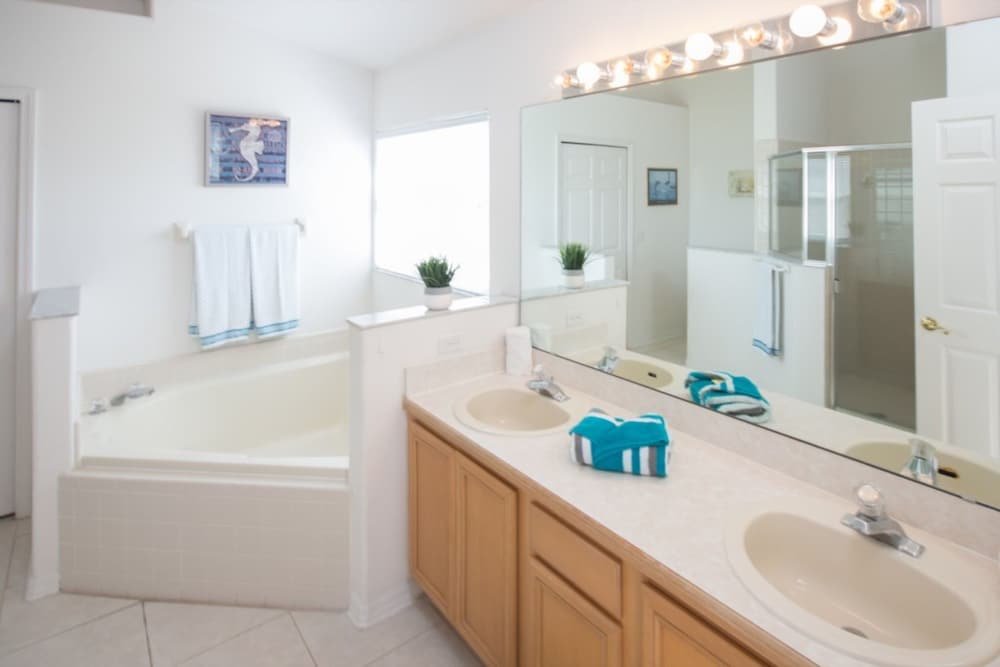 Фото Yvonne's Indian Point Vacation Home