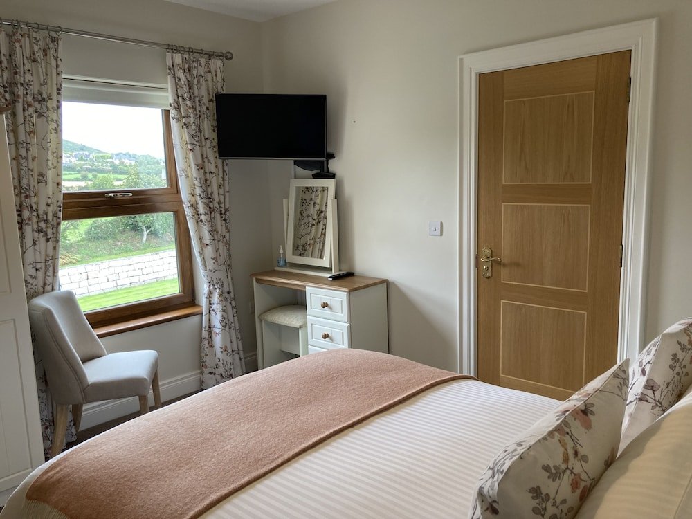 Фото Mourne Country House