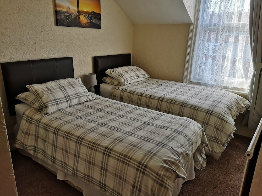 Hotel The Phoenix Guest House, Scarborough, photo