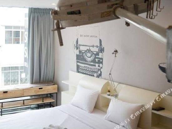 Фото The Secret Service Hotel