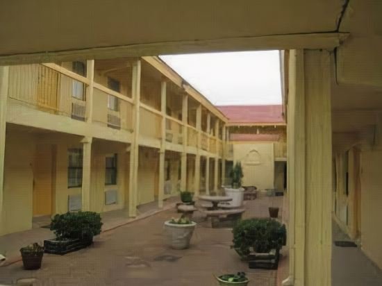 Фото Motel 6 Dallas, Tx - Farmers Branch