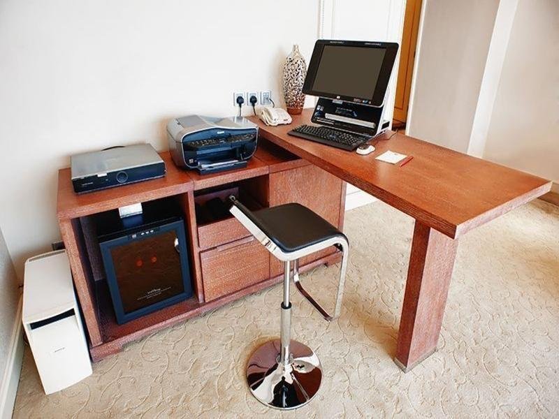 Фото Grand Dragon Hotel