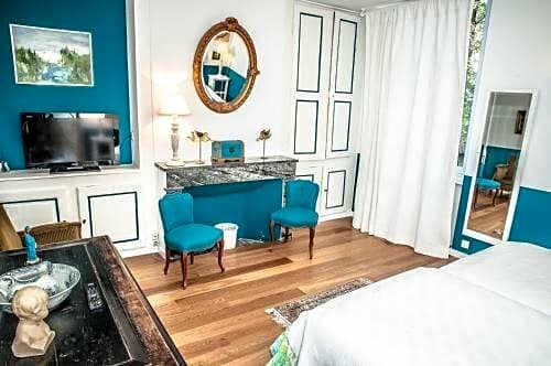 Гостиница La Gabetiere в Вьене