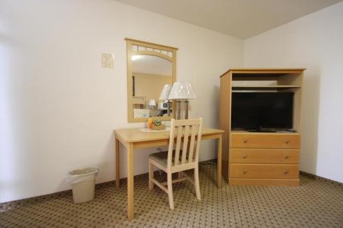 Фото Redwood Inn