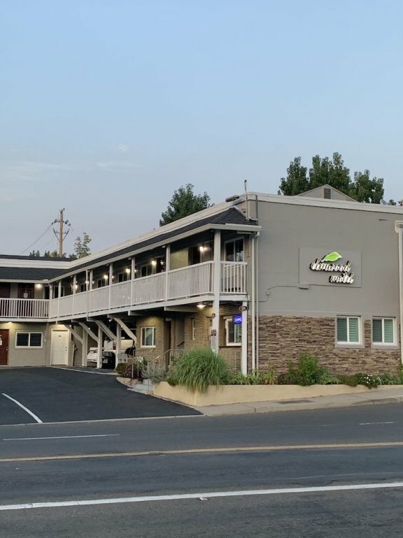 Гостиница Elmwood Motel