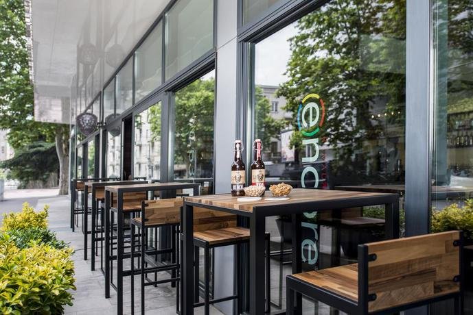 Фото Tbilisi Saburtalo Hotel by Mercure