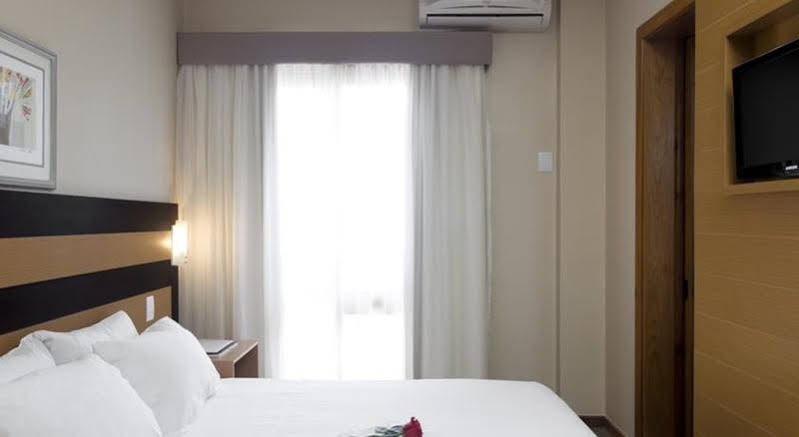 Фото Piazza Navona Porto Alegre by Intercity