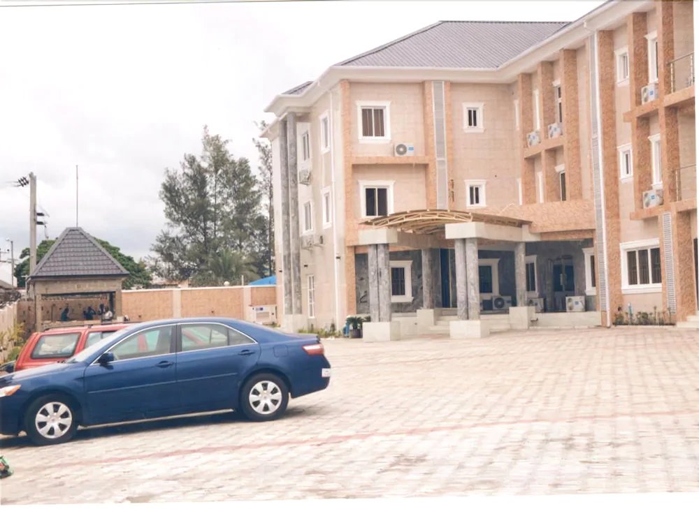 Фото отеля 1