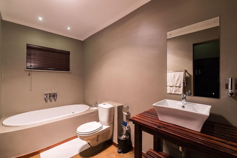 Фото About Guest Lodge