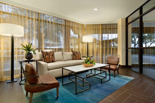 Гостиница Embassy Suites by Hilton Austin Downtown South Congress