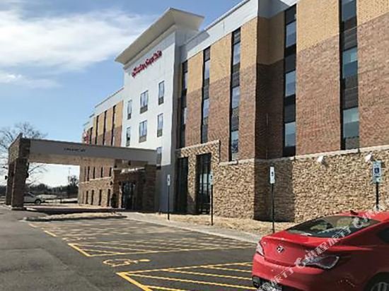 Фото Hampton Inn & Suites Chicago-Burr Ridge