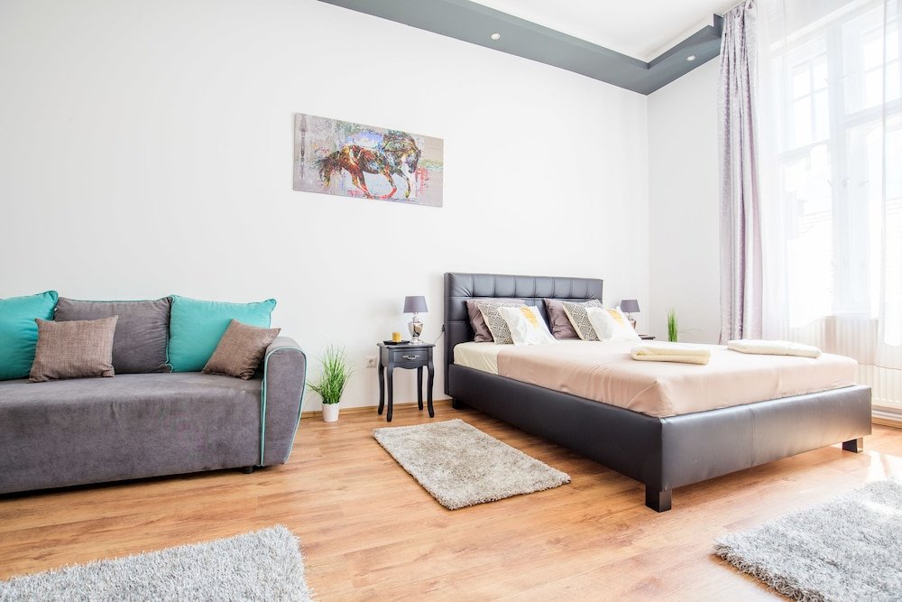 Фото Real Apartments Zichy