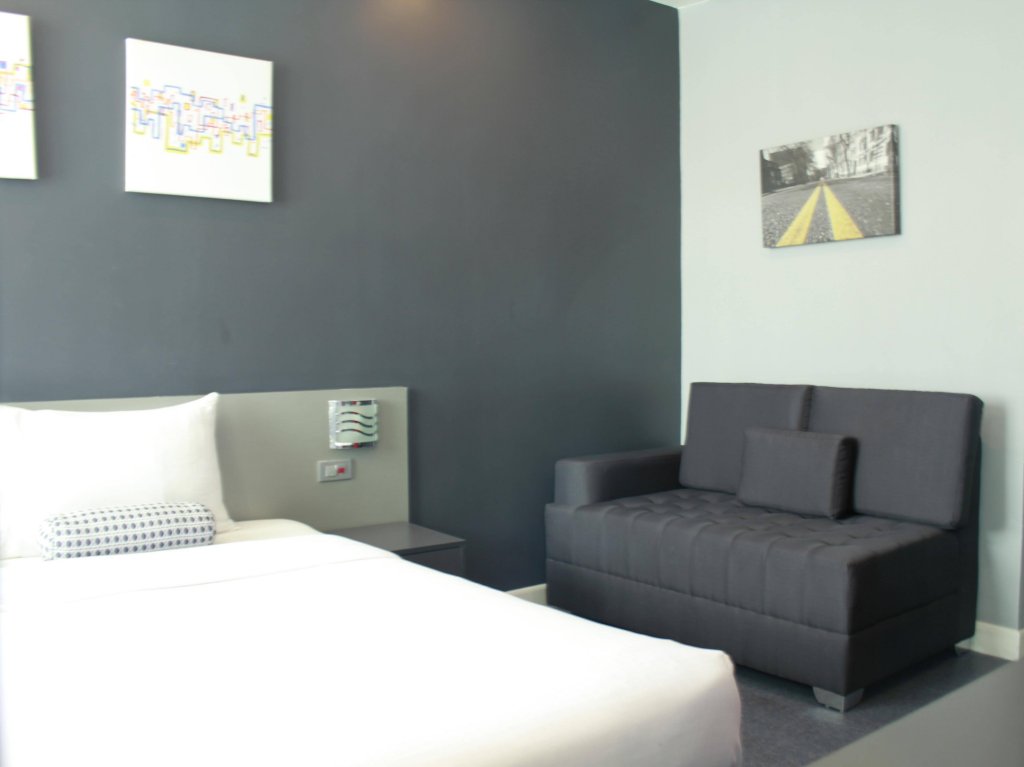 Фото Leez Inn Malate