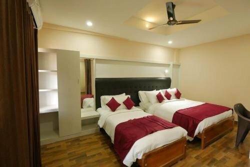 Гостиница Hotel Wayanad Square