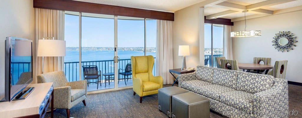 Фото Wyndham San Diego Bayside
