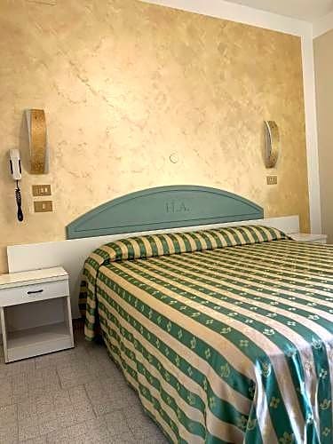 Фото Hotel Adriatica