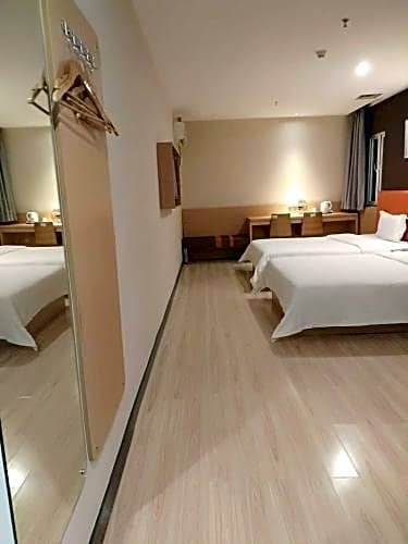 Фото 7 Days Inn Guangzhou Zhongshan 1st Overpass Branch