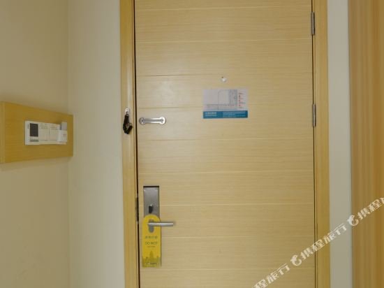 Фото City Comfort Inn Wuhan Guanggu Jinronggang