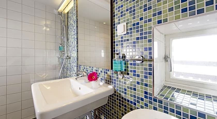 Фото Good Morning + Nyköping