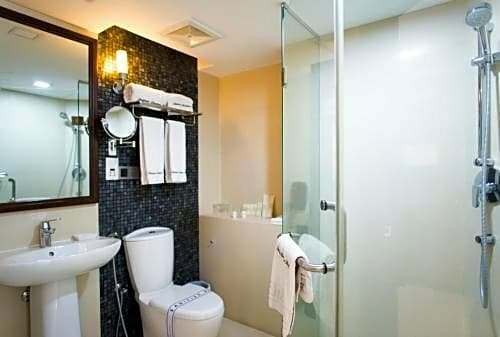 Гостиница Platinum Grand в Дакке