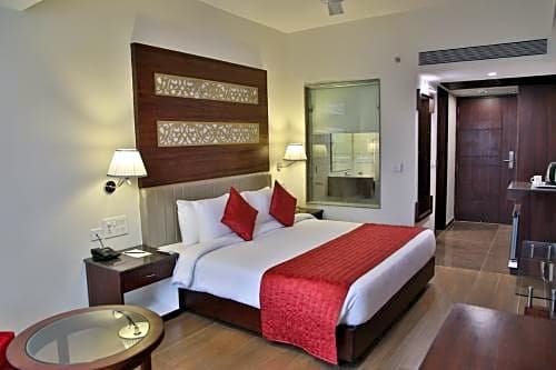 Фото Clarion Inn Sevilla