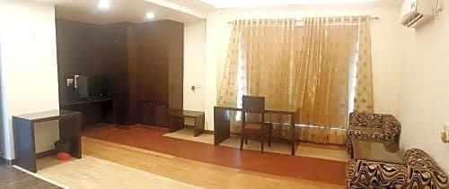 Фото Hotel Haris MG Road Gurugram