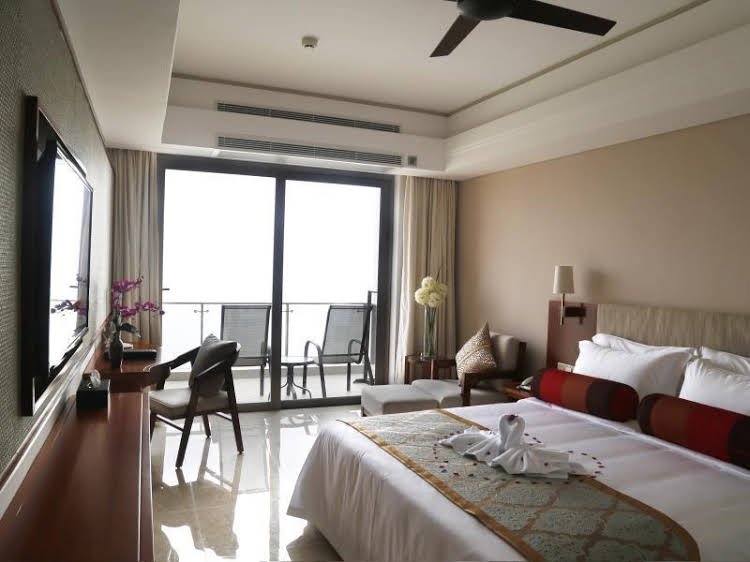 Фото Sanya Seacube Holiday Hotel