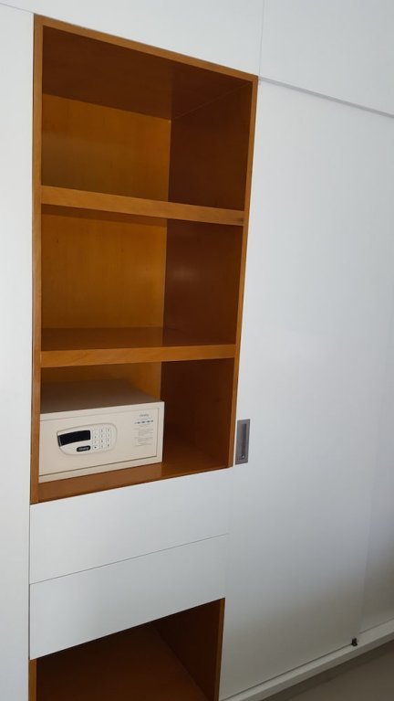 Фото Relax Inn Suites