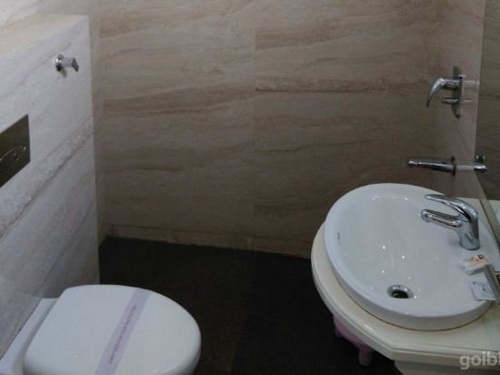 Фото Hotel Taj Heights