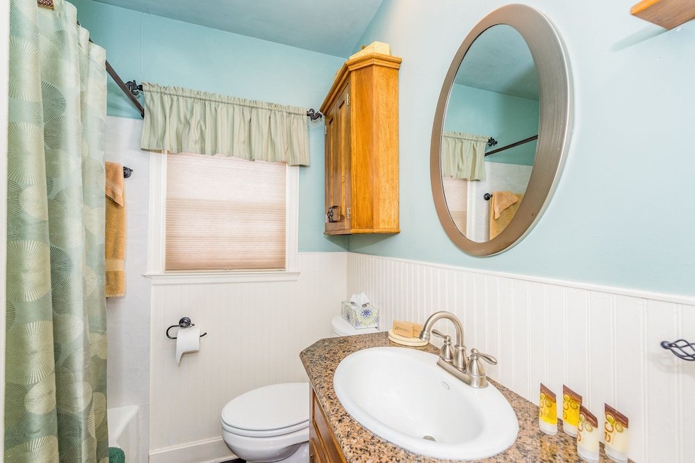 Фото 119 Old State 10 Rd Cottage