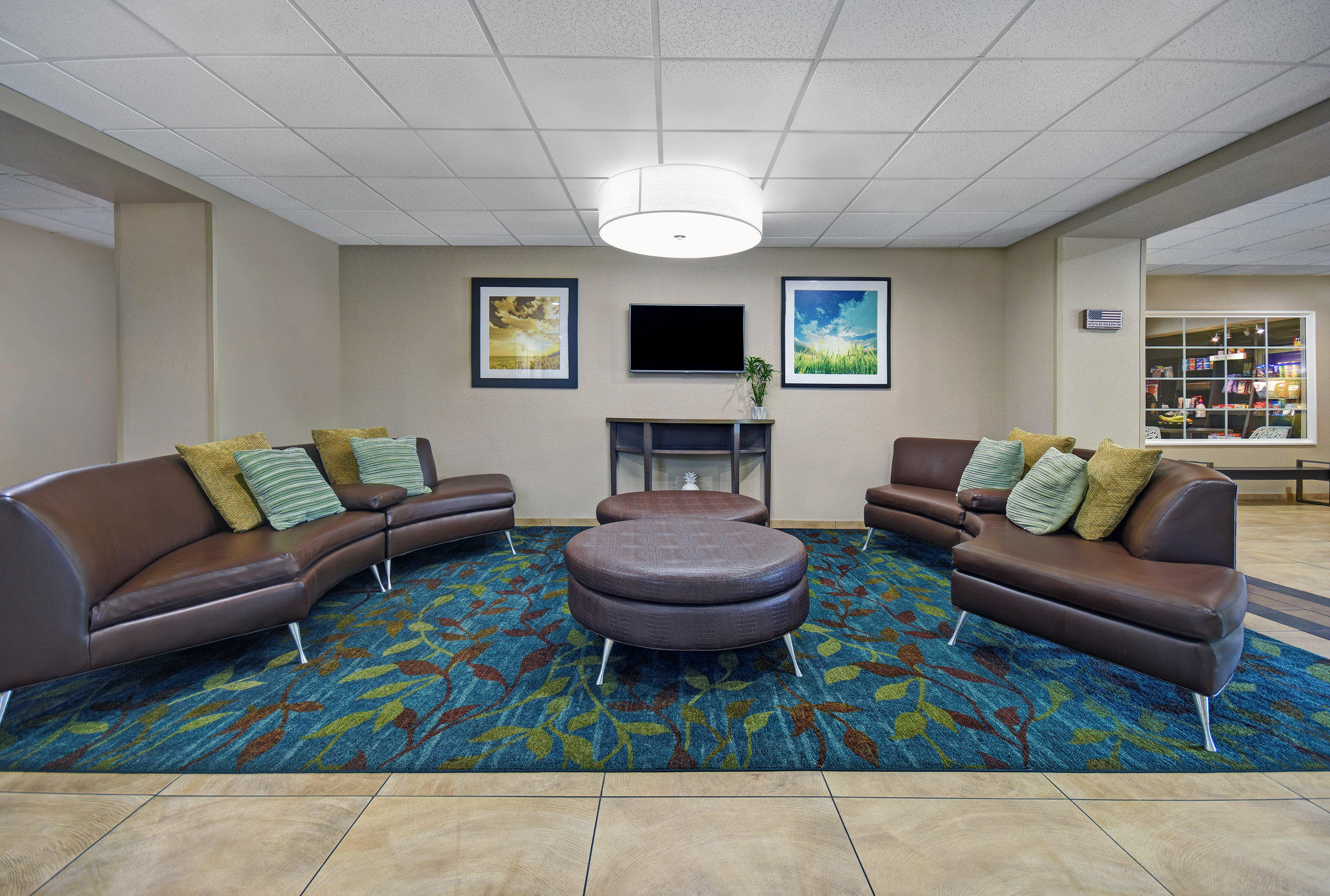 Фото Candlewood Suites, Columbia/Ft. Jackson, an Ihg Hotel