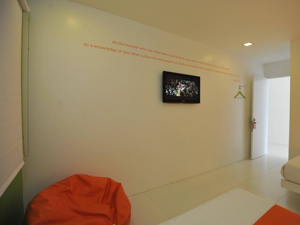 Фото Islands Stay Hotels Uptown Cebu