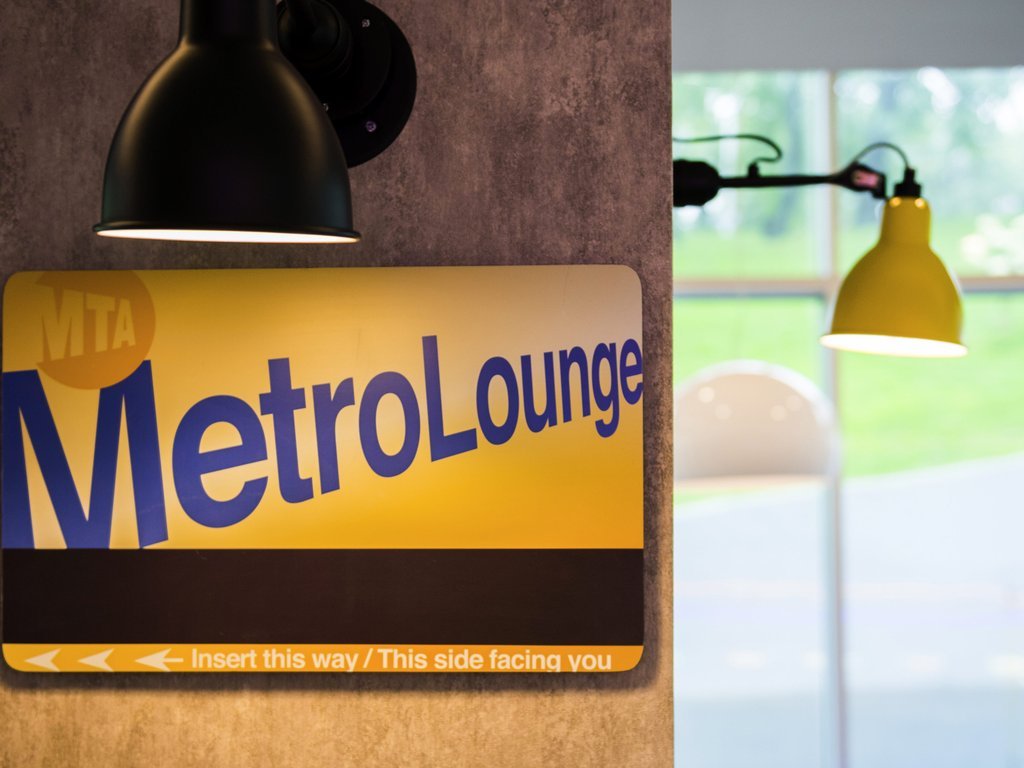 Фото Ibis Styles New York Laguardia Airport