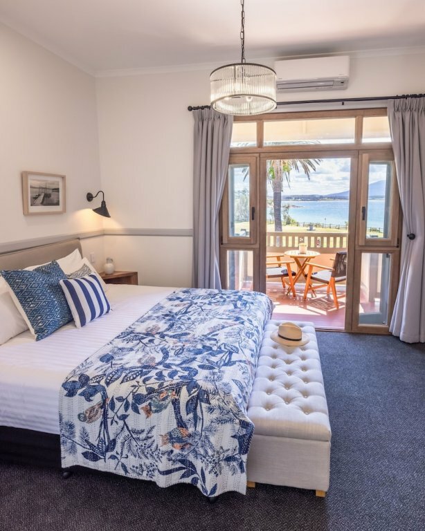 Гостиница Bermagui Beach Hotel
