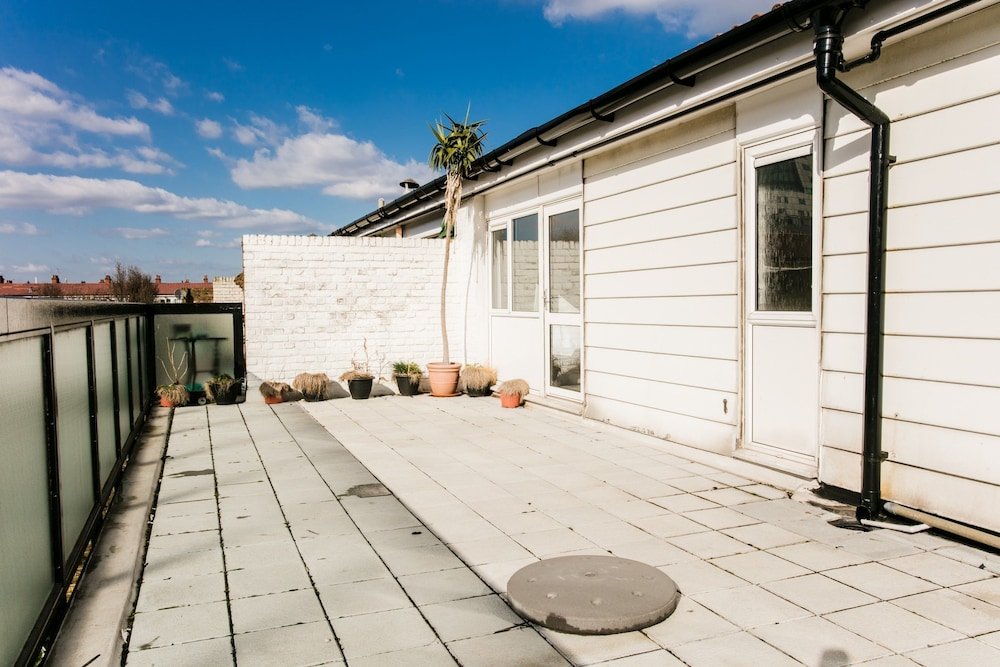 Фото Bright & Modern 2 Bedroom Flat W/balcony - Whitechapel!