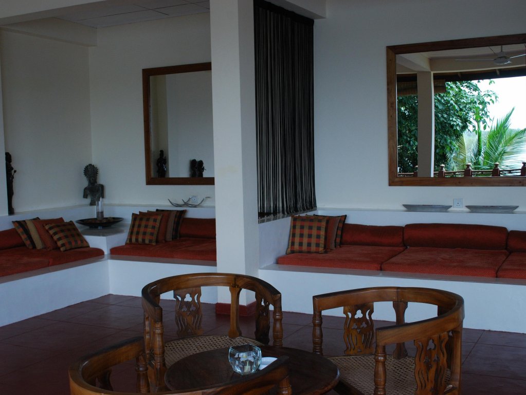 Фото Kalla Bongo Lake Resort