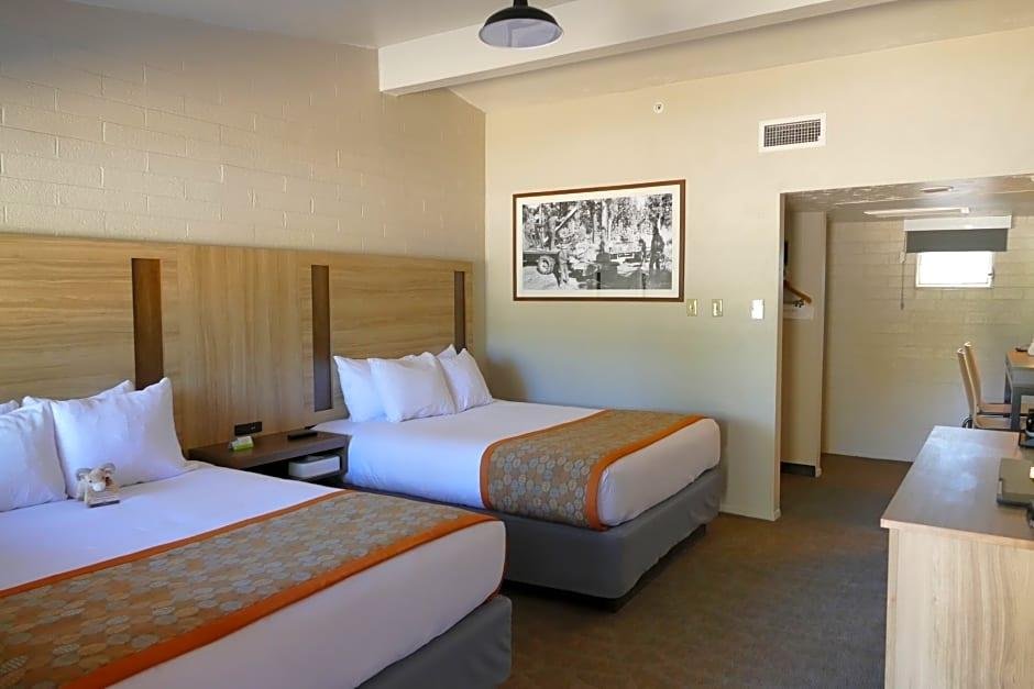 Фото Yavapai Lodge